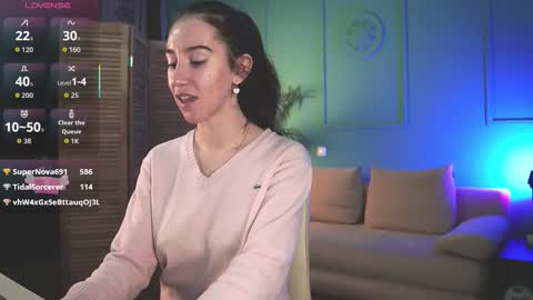 Bella online show from November 18, 7:17 pm