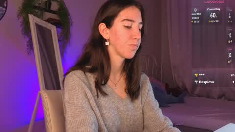 Snapshot of belle_via chatting on September 20, 4:32 pm Bella online show from September 20, 4:32 pm