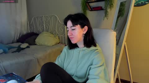 Snapshot of belle_via chatting on January 18, 5:20 am Bella online show from January 18, 5:20 am