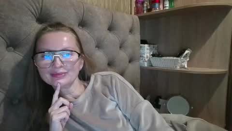 Amelia online show from October 28, 6:53 pm