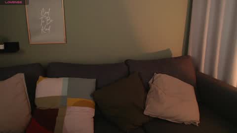 Snapshot of bellla_haddid chatting on January 29, 12:33 am Bella online show from January 29, 12:33 am
