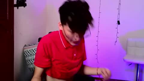 Neon online show from November 12, 11:45 am