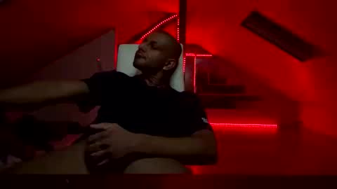 bello477192 online show from February 6, 6:32 pm