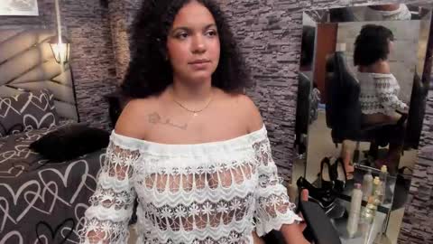 Belly online show from January 13, 5:10 pm