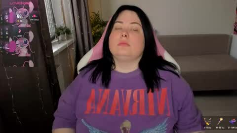 LinaBoo online show from December 1, 7:06 am