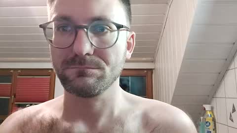 ben00189 online show from February 10, 6:44 pm