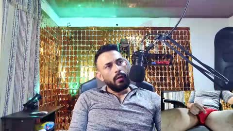 Snapshot of ben_blaze chatting on January 17, 5:11 am BEN online show from January 17, 5:11 am