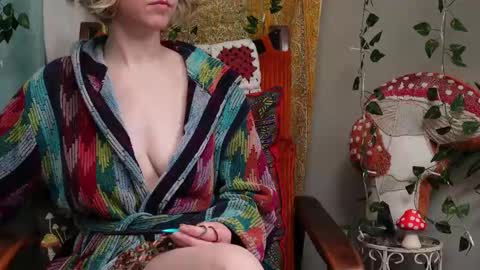 Willow online show from February 17, 5:23 pm