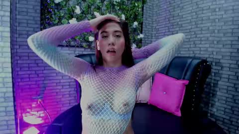 YANNIE online show from September 15, 7:48 pm