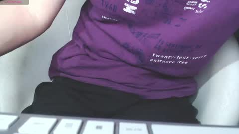 benijamin online show from April 12, 8:46 pm