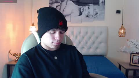 BENJAMIN online show from January 29, 8:25 pm