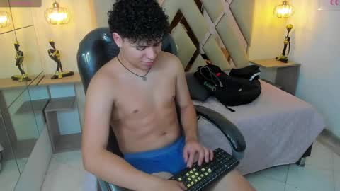 BENJAMIN online show from September 11, 9:05 pm