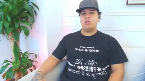 bennett_alejoo online show from January 8, 6:47 pm