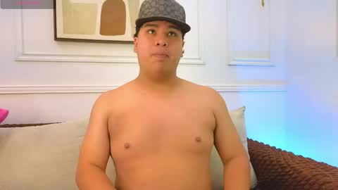 bennett_alejoo online show from June 5, 7:08 pm