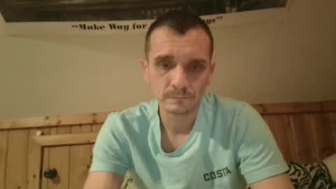 benny and innocentvixon online show from December 21, 2:40 am