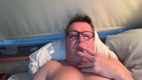 bensugar26 online show from February 26, 7:12 am