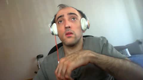 bentish online show from November 6, 8:17 am