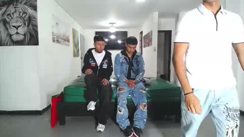 benz boys online show from November 12, 11:45 am