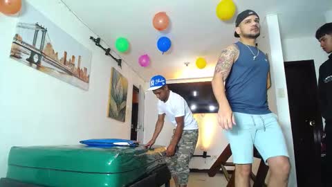 benz boys online show from February 15, 12:37 pm