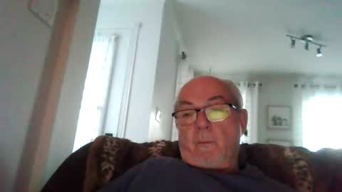 bernard1102 online show from October 13, 11:23 am