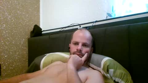 bernii1991 online show from May 24, 5:25 am