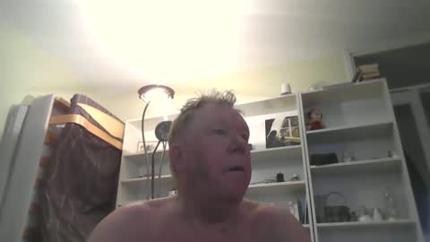 Snapshot of berra3232 chatting on February 28, 2:53 pm berra online show from February 28, 2:53 pm