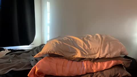 berriess_ online show from December 12, 1:39 pm