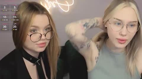 Danny and Kira online show from October 12, 10:41 am