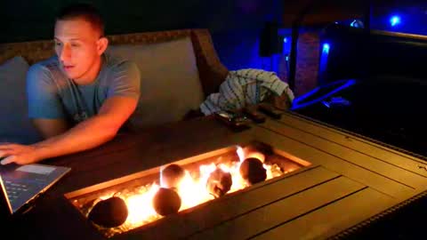 twitter zack1fisher online show from February 20, 6:26 am