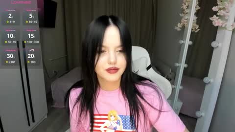 Snapshot of betty__davvis chatting on September 21, 4:44 pm Betty online show from September 21, 4:44 pm