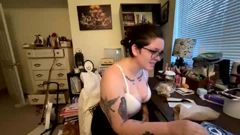 Snapshot of bettycake666 chatting on December 21, 9:36 pm Betty Cake online show from December 21, 9:36 pm