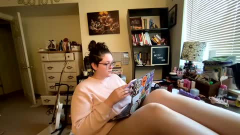 Snapshot of bettycake666 chatting on December 16, 3:22 pm Betty Cake online show from December 16, 3:22 pm