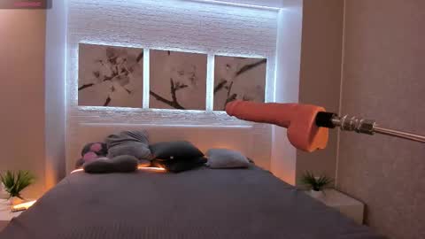 Betty online show from October 2, 8:29 pm