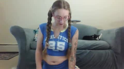 Snapshot of bettysboxxx chatting on October 29, 3:52 am bettysboxxx online show from October 29, 3:52 am