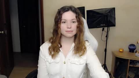 Betty online show from October 16, 8:07 pm