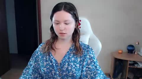 Betty online show from October 8, 8:15 pm