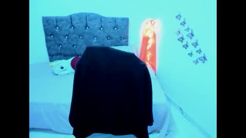 emilia online show from October 18, 1:54 am