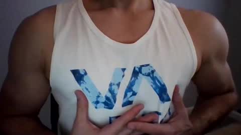 Shawn Johnson online show from September 10, 10:33 pm