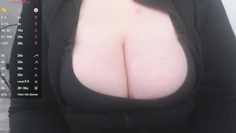 bigbittiesandfun online show from January 2, 11:09 am