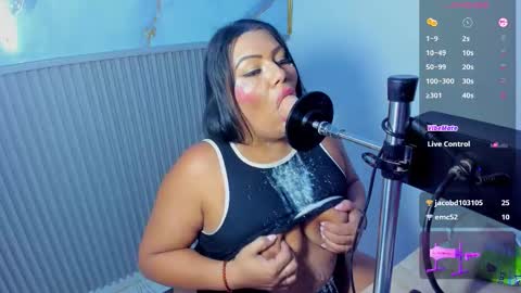 VIOLETA online show from October 12, 8:32 pm