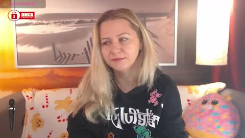 BigBoobsArri online show from December 5, 7:32 am