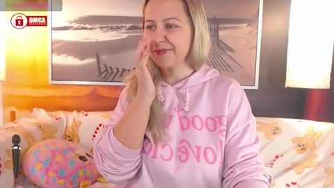 BigBoobsArri online show from December 2, 7:19 am