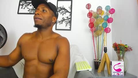 sexy muscle online show from March 9, 3:22 am