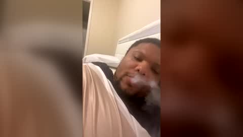 bigcocksteve339451 online show from June 17, 4:50 am