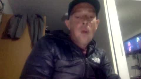 bigdickdangles472924 online show from May 22, 8:48 pm