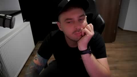 bigdikrogue online show from August 1, 7:04 pm