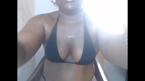 Snapshot of biggybudy chatting on October 18, 8:07 am biggybudy online show from October 18, 8:07 am