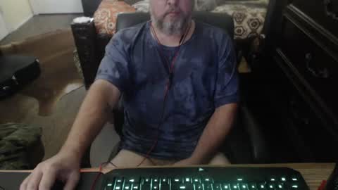 bighugmugg online show from September 28, 6:28 pm