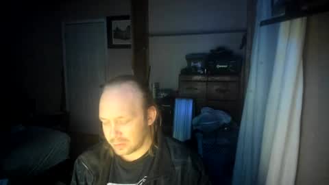 Snapshot of bigmike20129020 chatting on January 4, 9:32 am bigmike20129020 online show from January 4, 9:32 am