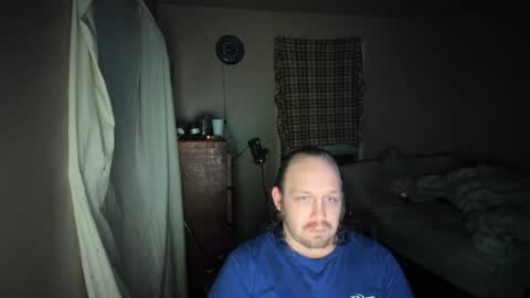 Snapshot of bigmike20129020 chatting on February 24, 11:10 am bigmike20129020 online show from February 24, 11:10 am